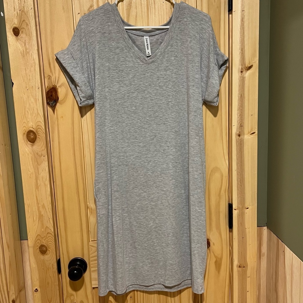 Zenana V neck Tee shirt dress - Picture 2 of 5